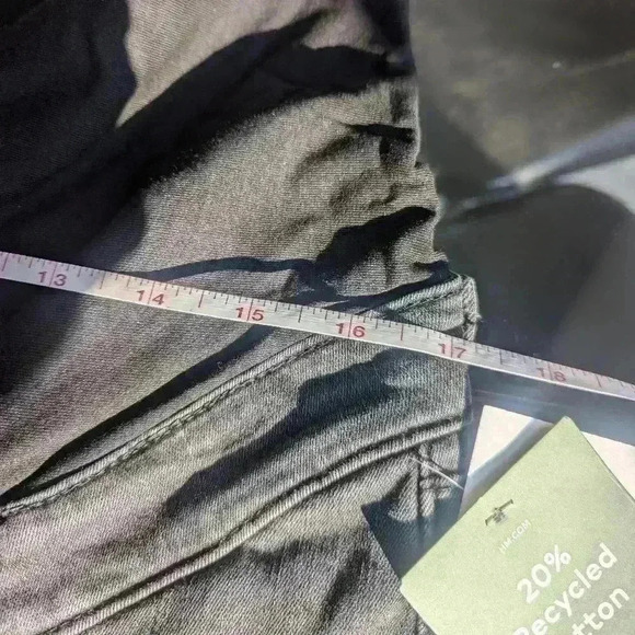 H&M Mama Maternity Super Soft Ankle Skinny Jeans - size Large NWT - Picture 6 of 6